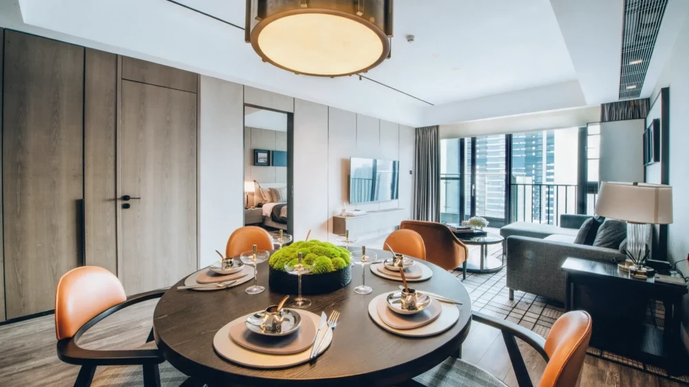 Hui · Three-Bedroom Executive Apartment
